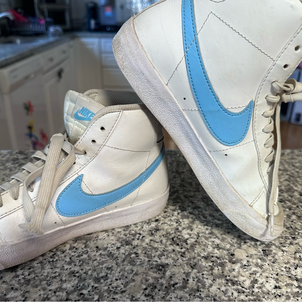 Nike White and Blue High-Top Sneakers size 5Y